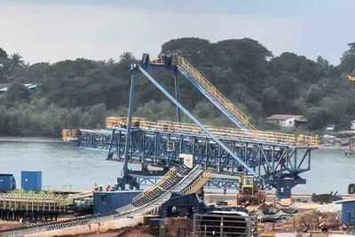 3500t utovarivač na teglenicu